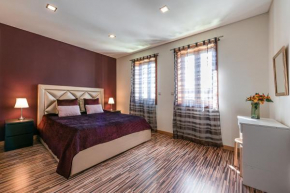 Гостиница Sunrise House  Atiães